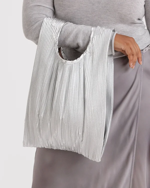 Pleated Baggu - Chrome Metallic - Size: OS